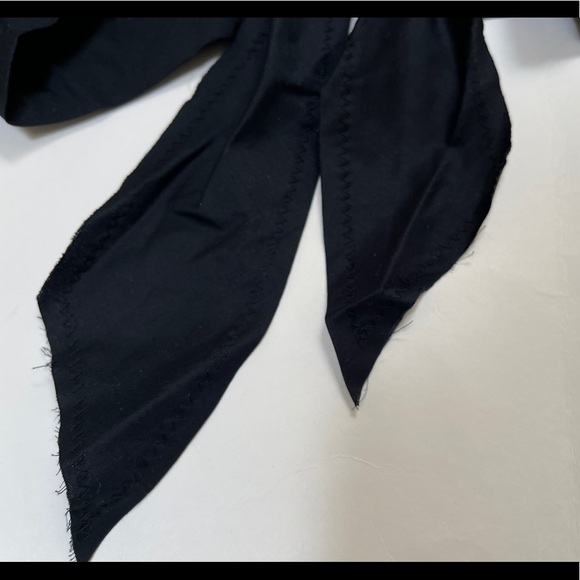 ⭐️New York and Company embroidered tie bottom shrug - Picture 12 of 14